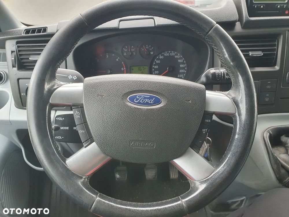 Ford Transit - 23