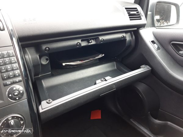 Porta Luvas Mercedes-Benz A-Class (W169) - 3