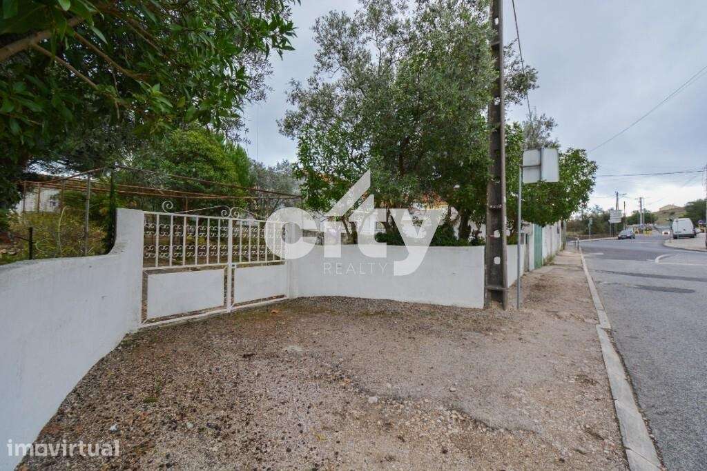 Terreno Urbano Plano em Sinais – Oportunidade Única para Construir a S - Grande imagem: 4/20