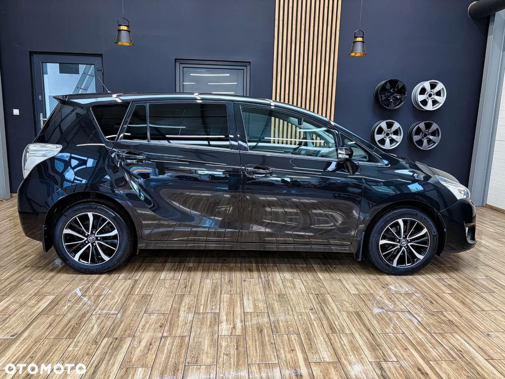 Toyota Verso 1.8 Prestige 7os - 6