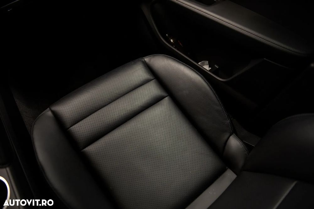 Porsche Cayenne - 30