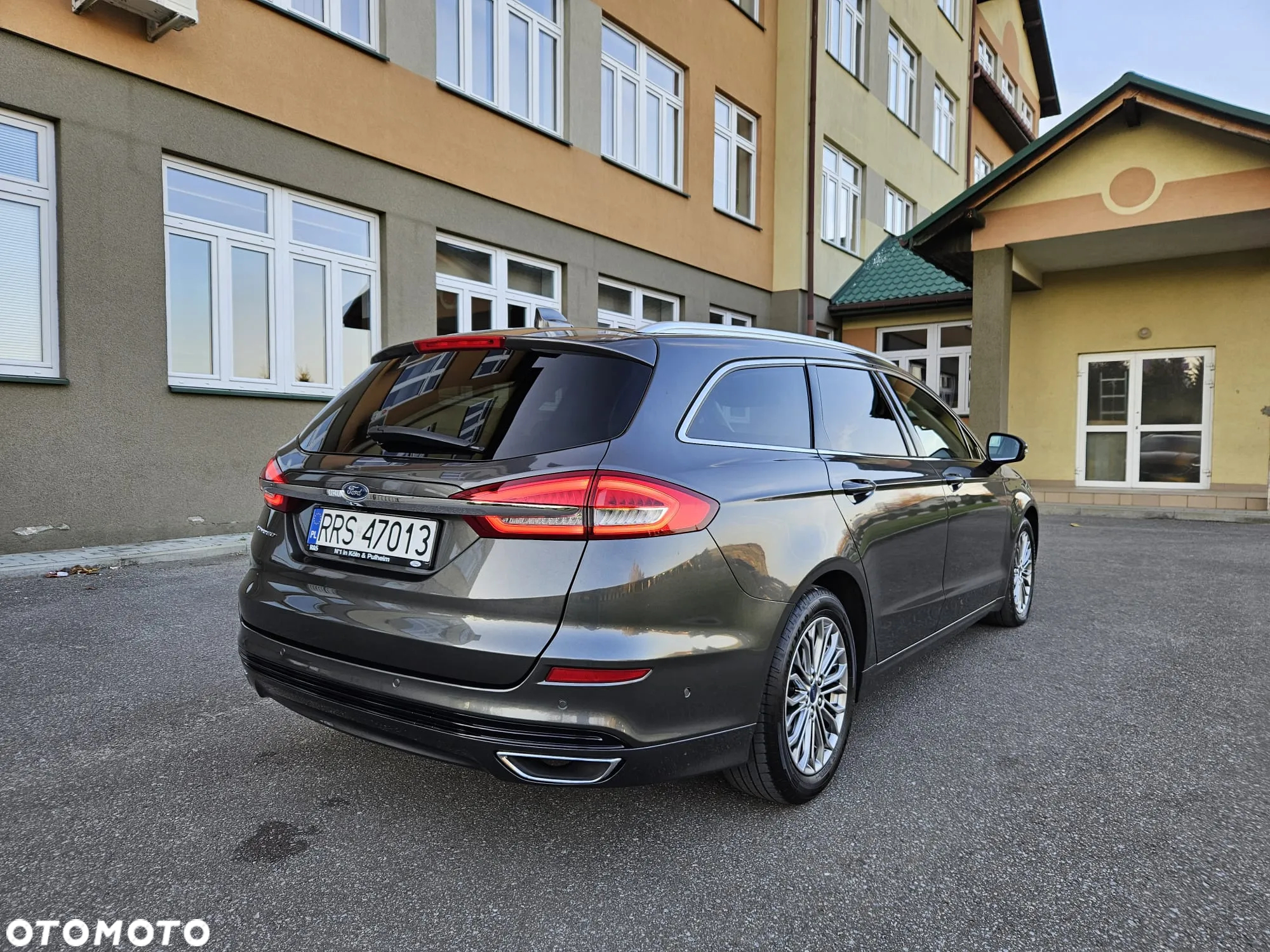 Ford Mondeo Turnier 2.0 EcoBlue Titanium - 3