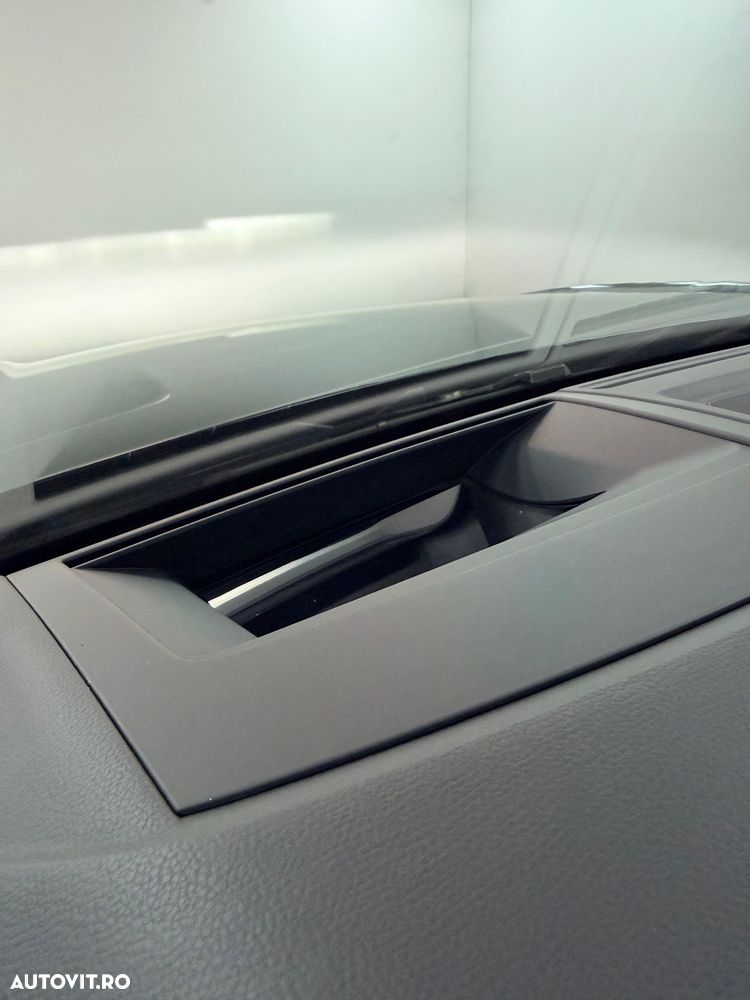 Volkswagen Touareg V6 e-Hybrid OPF 4Motion Aut. Elegance FINAL EDITION - 9