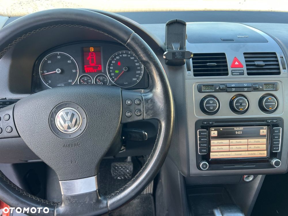 Volkswagen Touran - 8