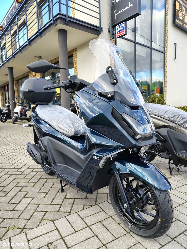 Kymco Skytown - 3