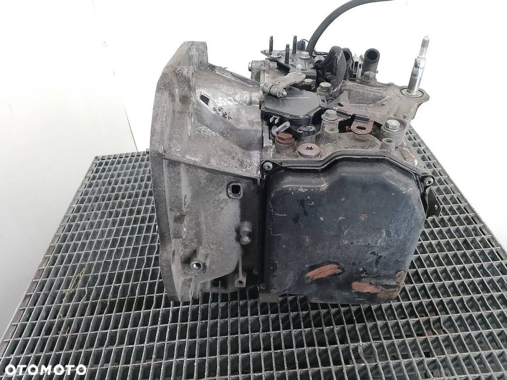 SKRZYNIA BIEGÓW AUTOMAT RENAULT CLIO III DP0074 1.6 16V - 5