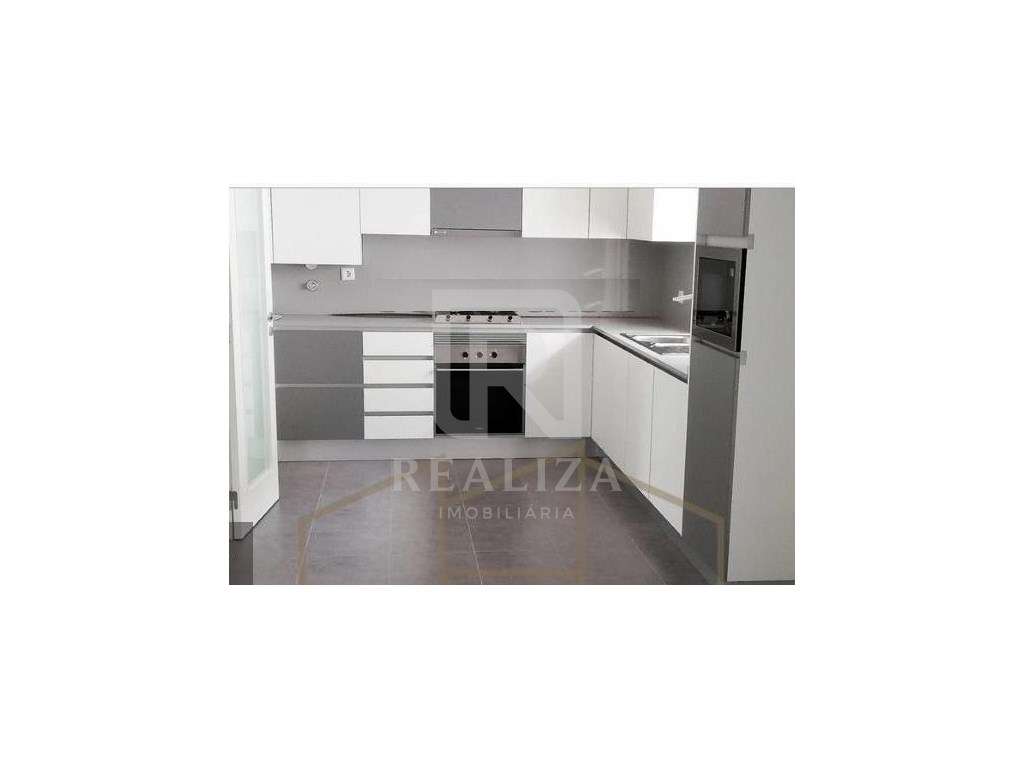 Moradia geminada nova T4 com garagem no Seixal - Grande imagem: 4/11