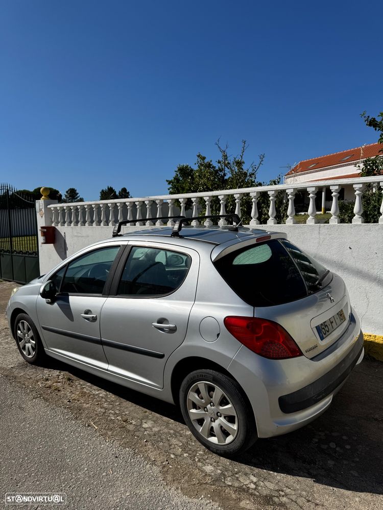 Peugeot 207 1.4 HDi Urban - 1