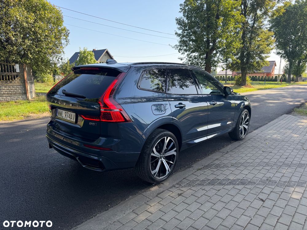 Volvo XC 60 B5 B AWD Plus Dark - 2