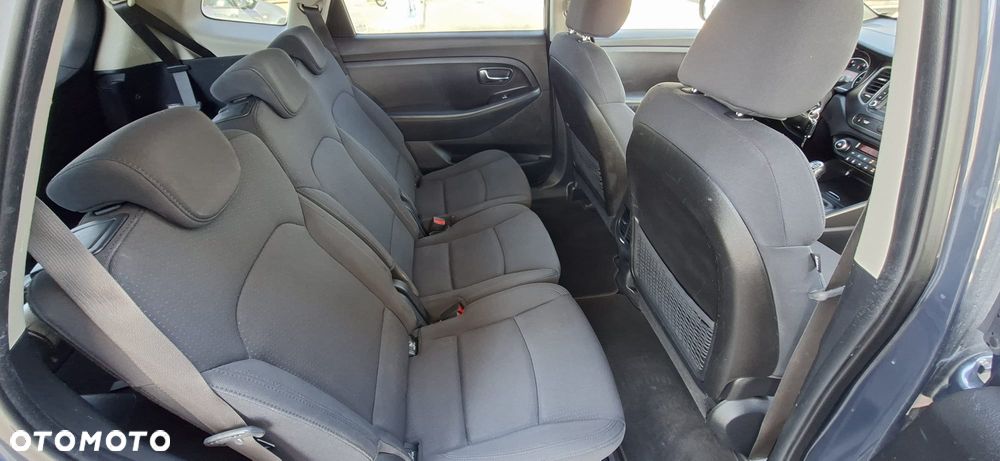 Kia Carens 1.6 GDI Edition 7 - 23