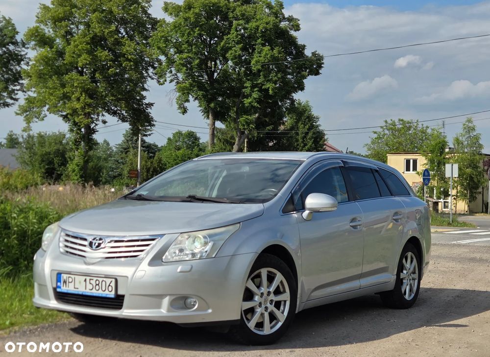 Toyota Avensis 2.2 D-4D 2010 - 1