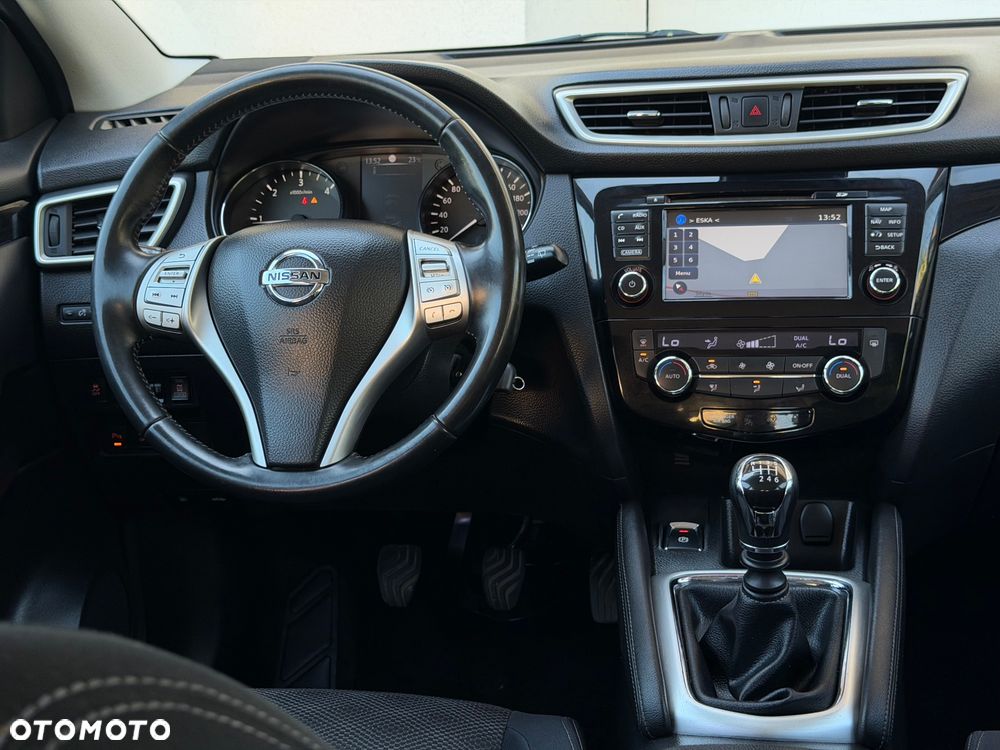 Nissan Qashqai 1.6 dCi 4 x 4 DPF tekna - 26