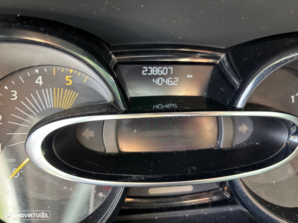 Renault Clio 1.5 dCi Confort - 11