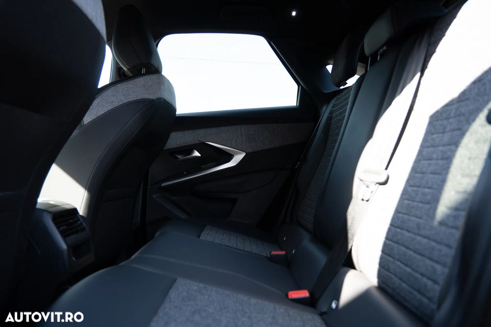 Peugeot 3008 1.2 Hybrid 145 e-DCS6 Allure - 9
