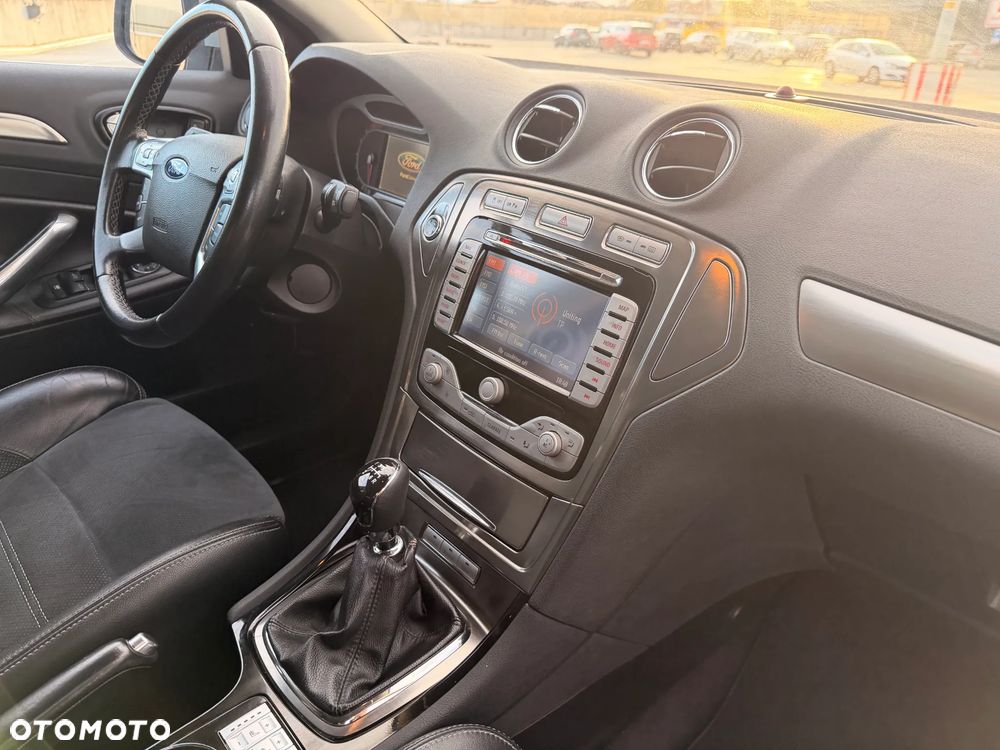 Ford Mondeo 2.5 Titanium S - 20