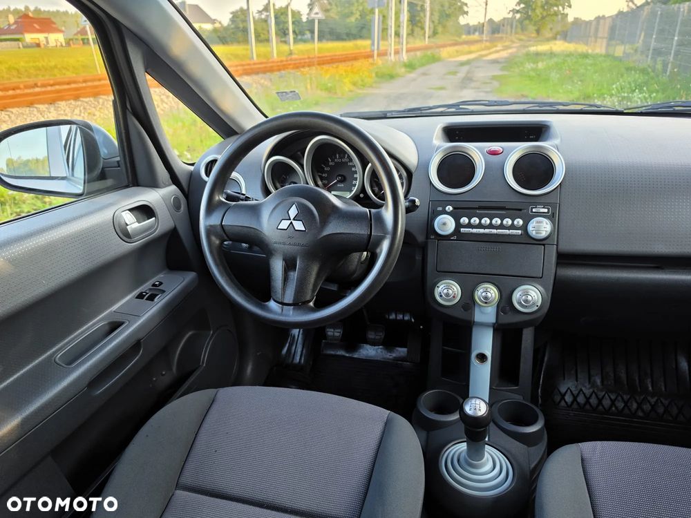 Mitsubishi Colt 1.3 Invite - 10
