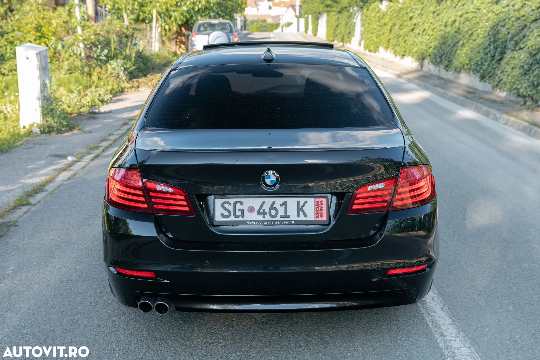 BMW Seria 5 520d xDrive - 4