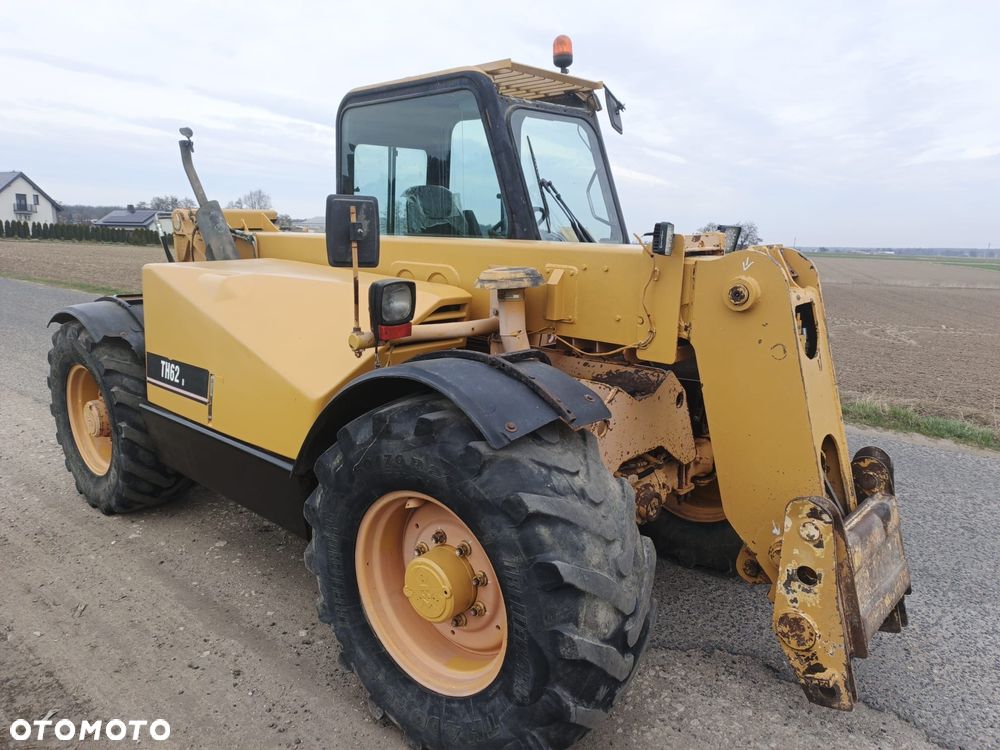 Caterpillar TH62 - 1