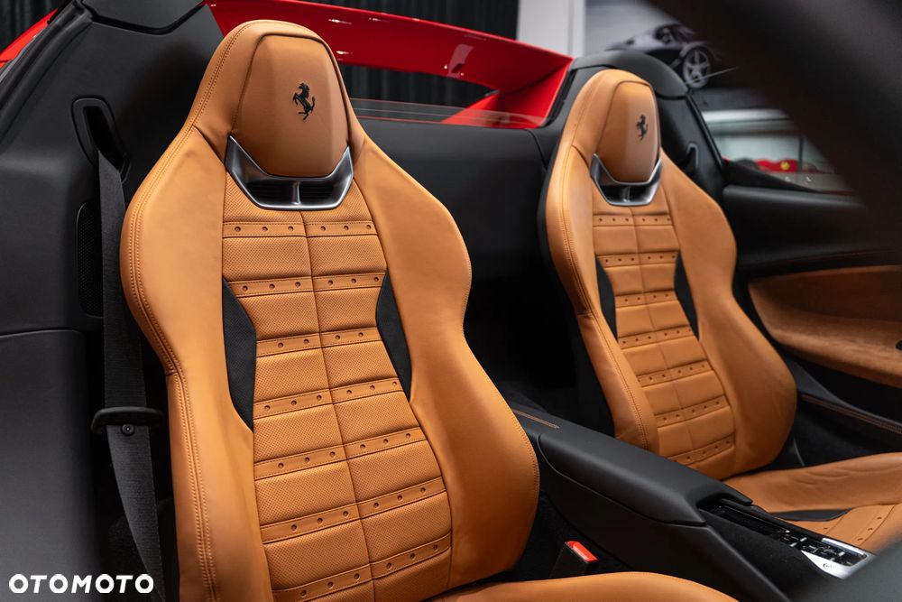 Ferrari 296 GTS - 29
