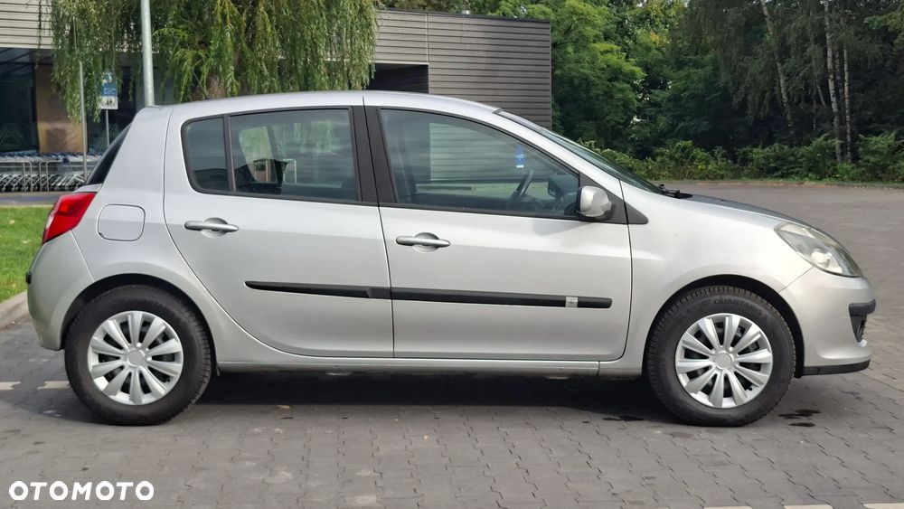 Renault Clio 1.2 16V Dynamique - 8