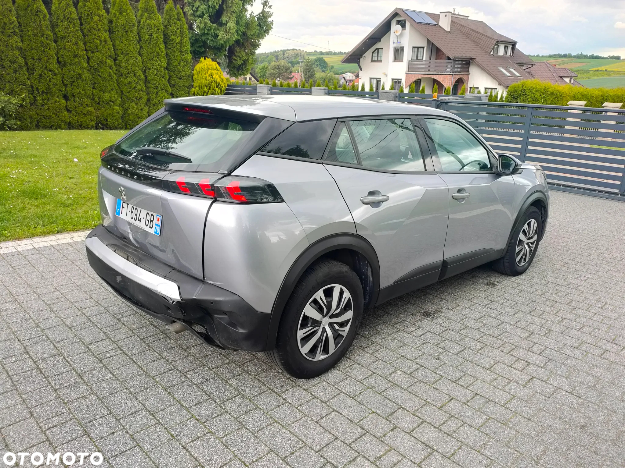 Peugeot 2008 - 8