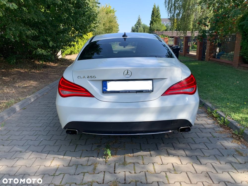 Mercedes-Benz CLA 250 4Matic 7G-DCT - 4
