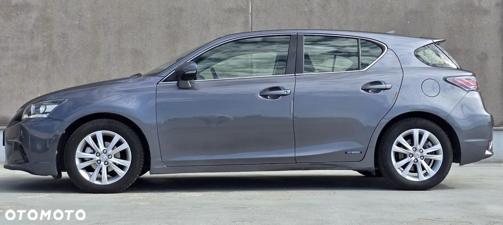 Lexus CT - 6
