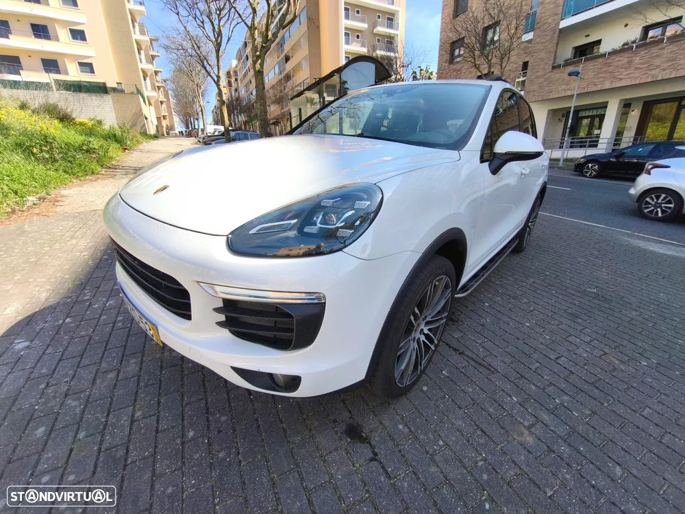 Porsche Cayenne S - 1