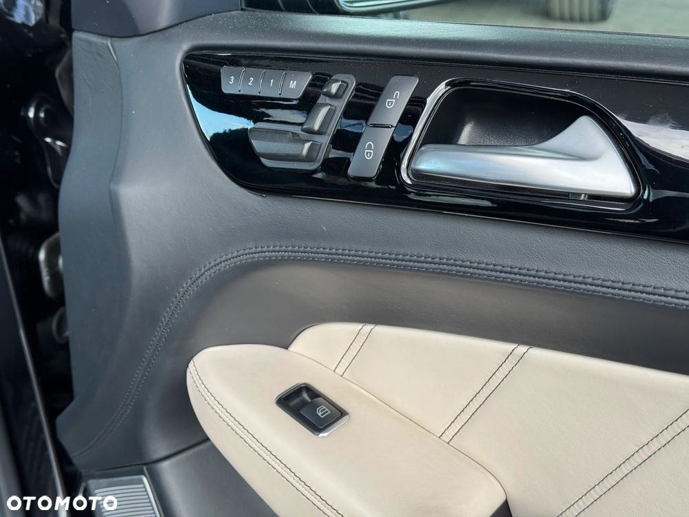 Mercedes-Benz ML 63 AMG 4-Matic - 27