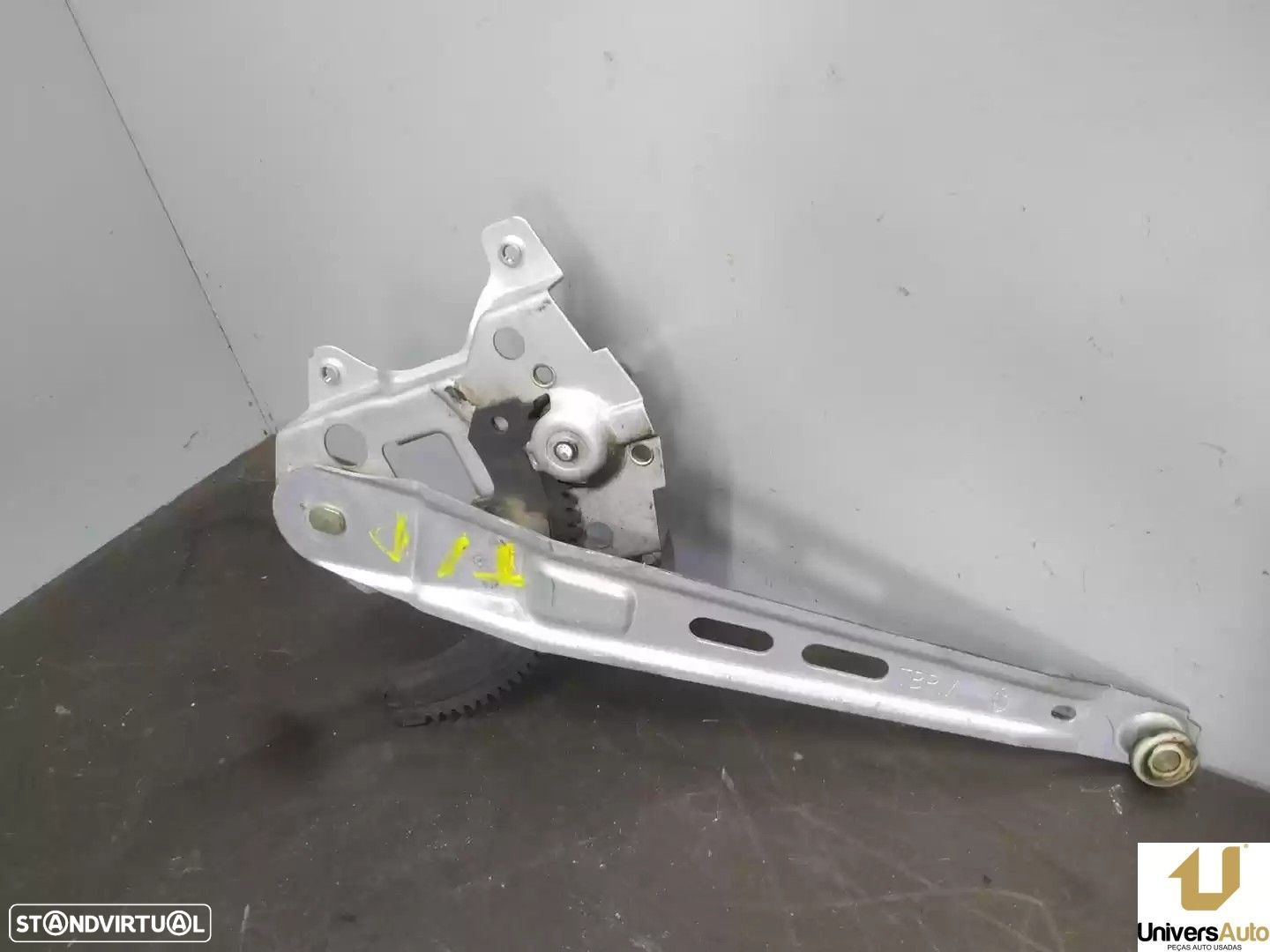 ELEVADOR DE VIDRO TRASEIRO DIREITO HYUNDAI GETZ 2005 - - 4