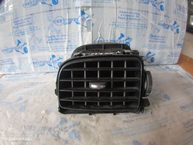 Grelha Friso 6RF819728C VW POLO 5 6R FASE 1 2012 1.6TDI 90CV 5P CINZA ESCURO MEIO ESQ GRE VENTILAÇÃO - 1