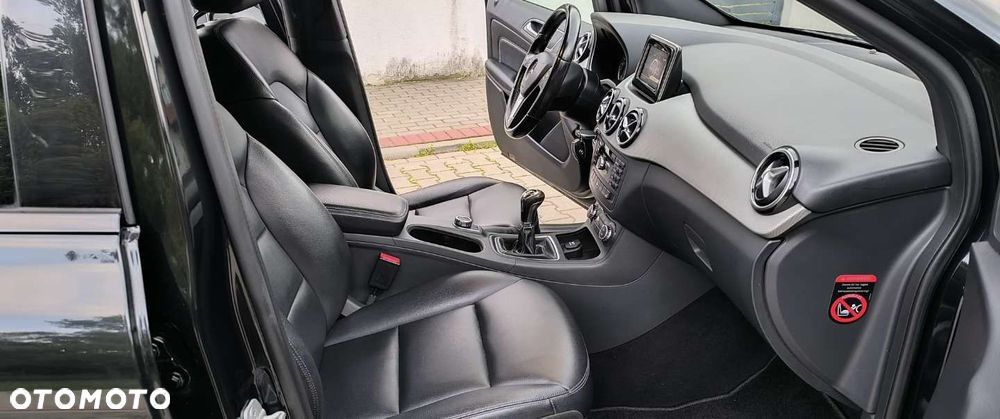 Mercedes-Benz Klasa B 200 CDI (BlueEFFICIENCY) - 37