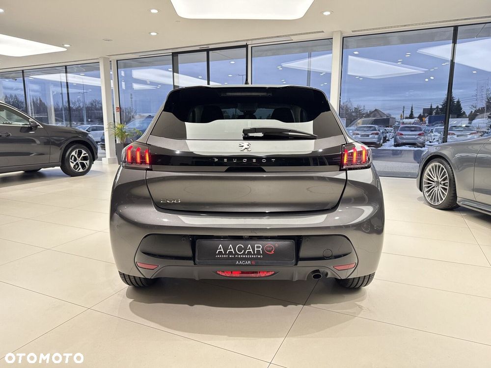 Peugeot 208 - 4
