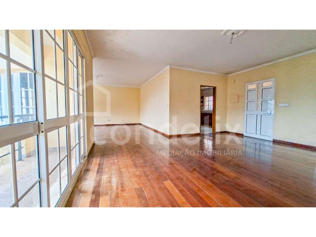 Moradia térrea única nos Canhas - Grande imagem: 5/57