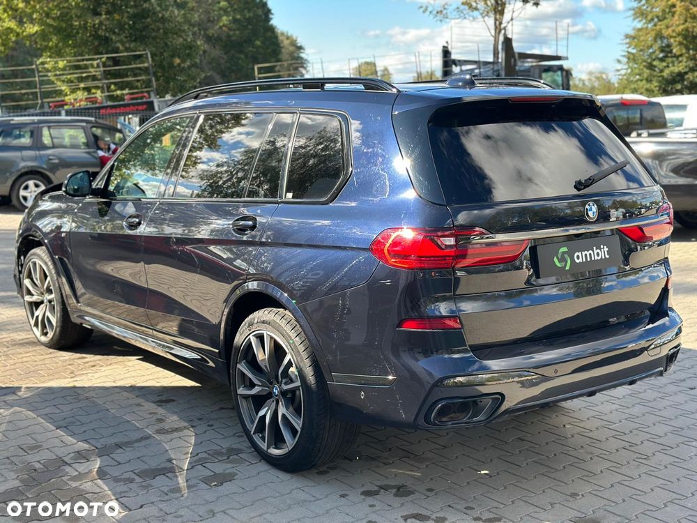 BMW X7 M50i sport - 10