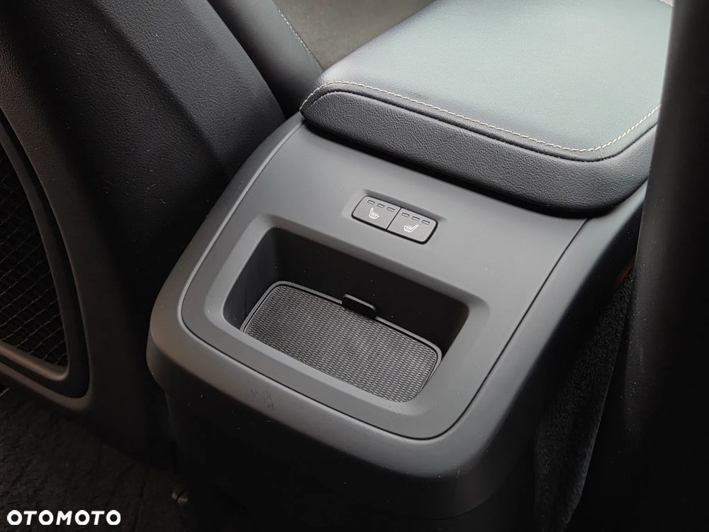 Volvo XC 60 - 38