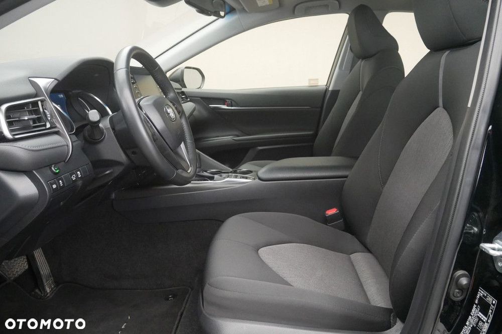 Toyota Camry 2.5 Hybrid Comfort CVT - 12