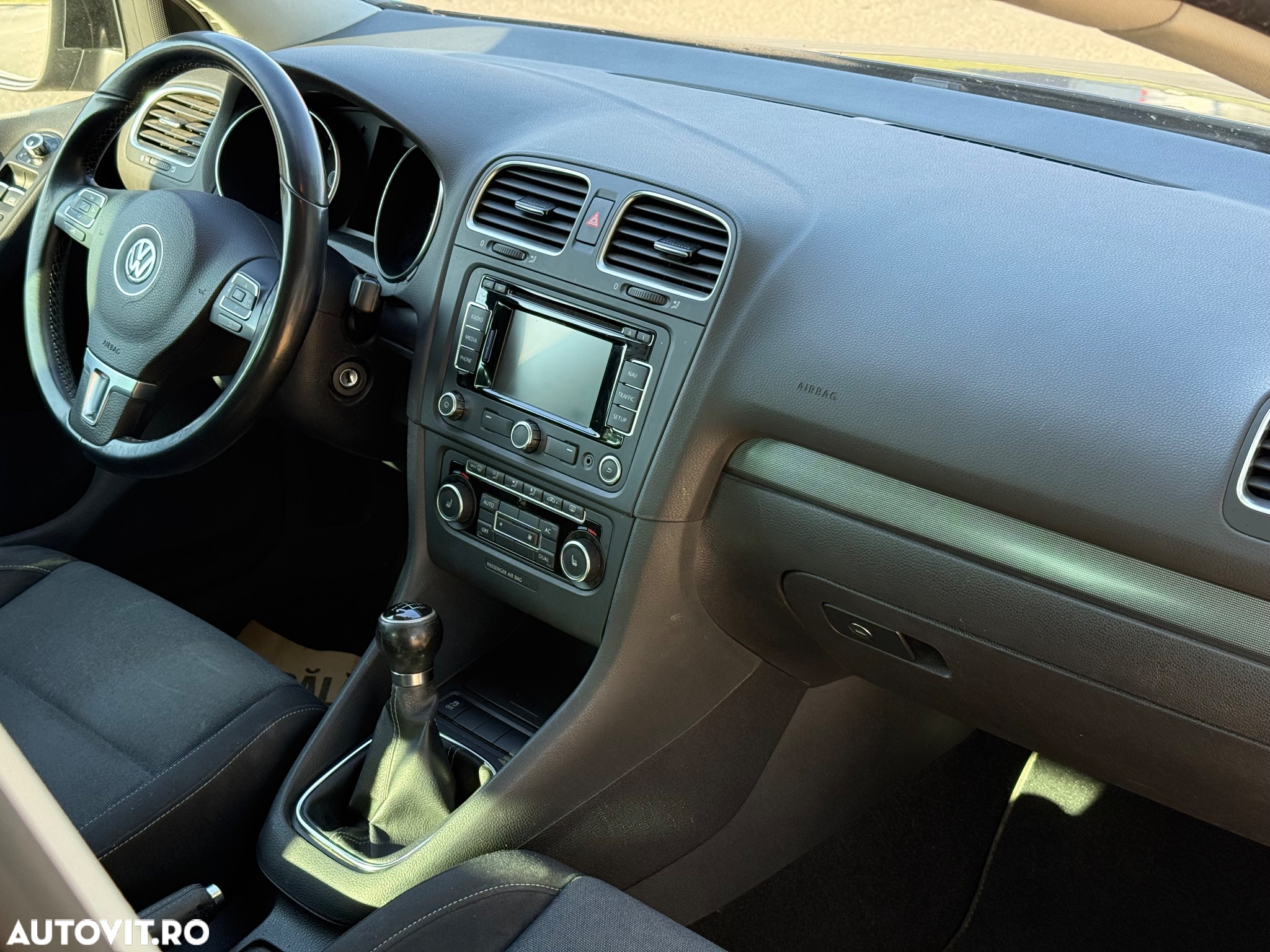 Volkswagen Golf 1.6 TDI BMT Comfortline - 10