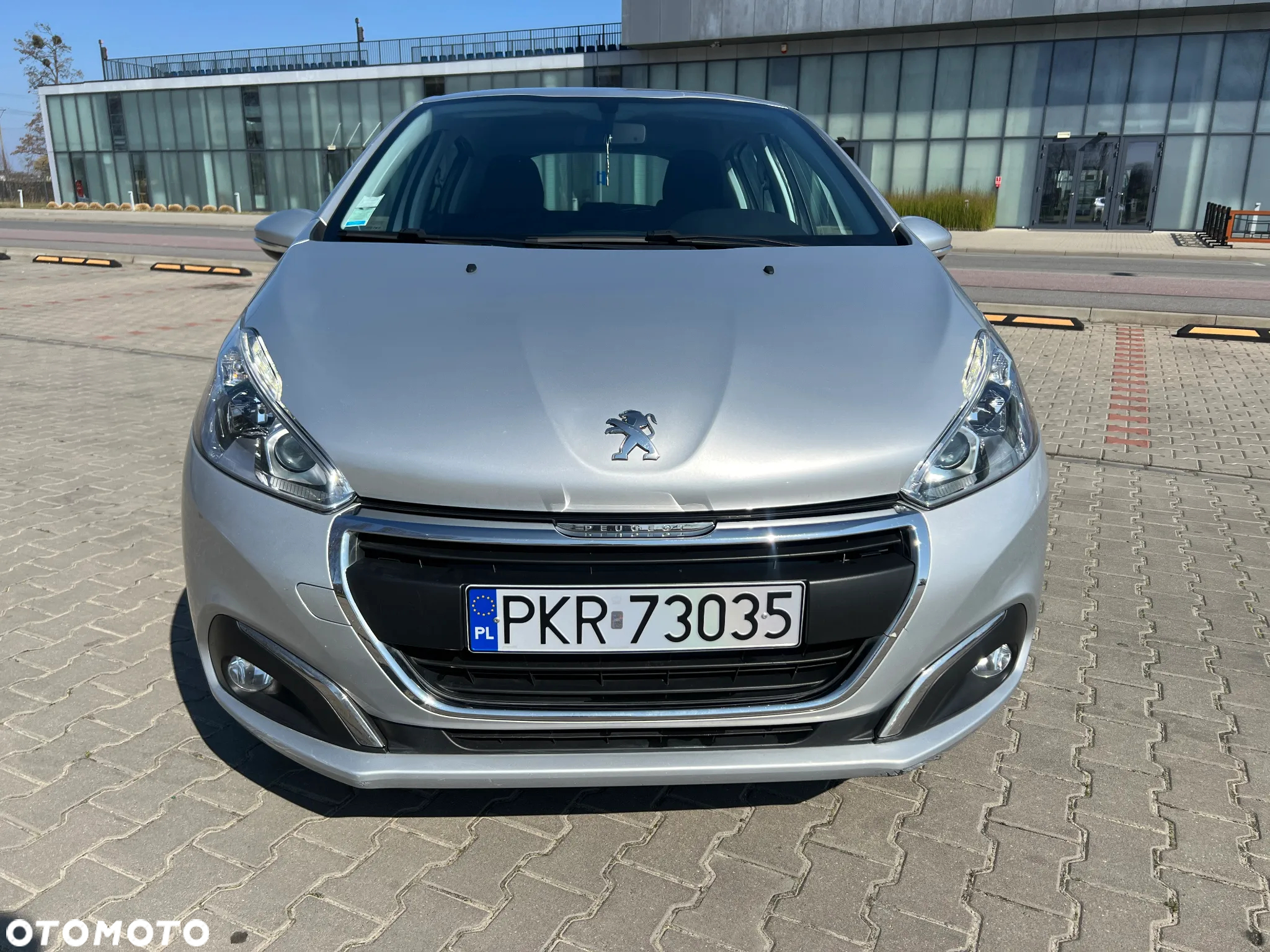 Peugeot 208 - 4