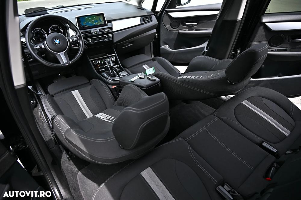 BMW Seria 2 220d xDrive AT - 31