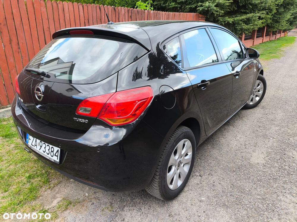 Opel Astra 1.6 Turbo Edition - 4