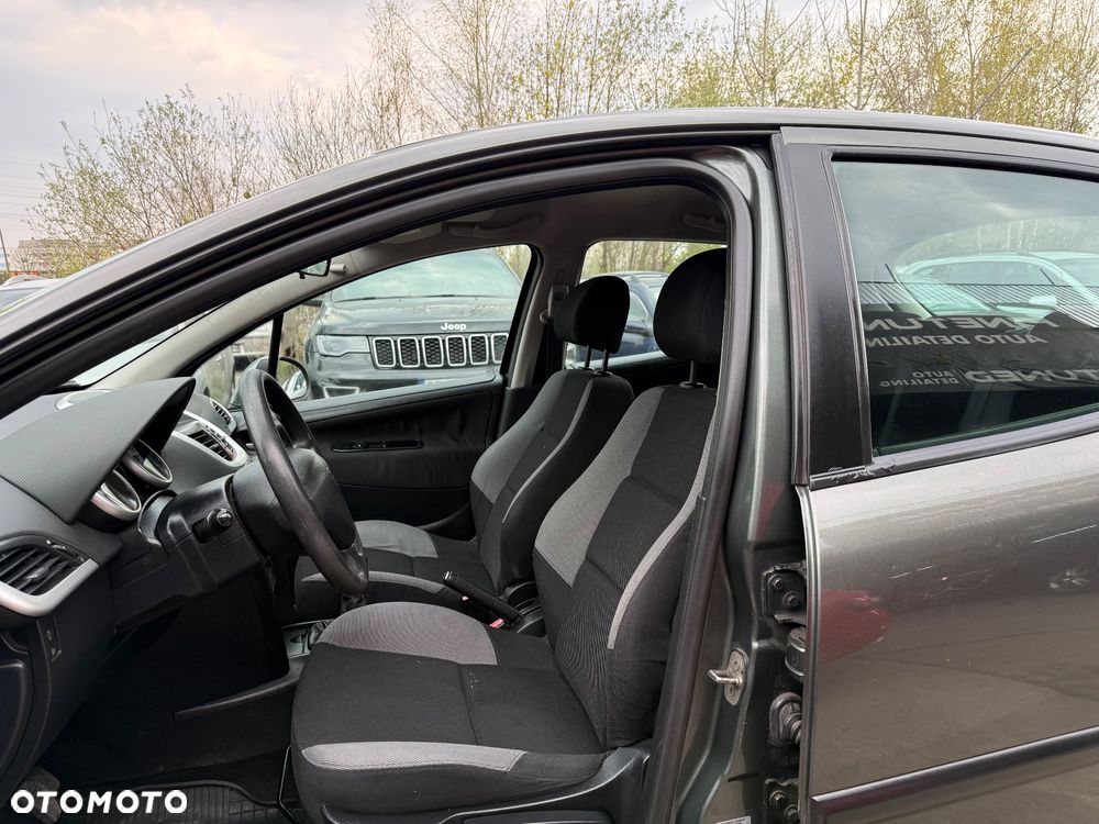 Peugeot 207 1.4 16V Trendy - 2