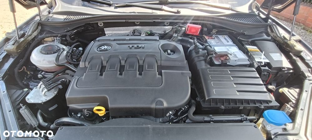 Skoda Superb 2.0 TDI 4x4 L&K DSG - 3