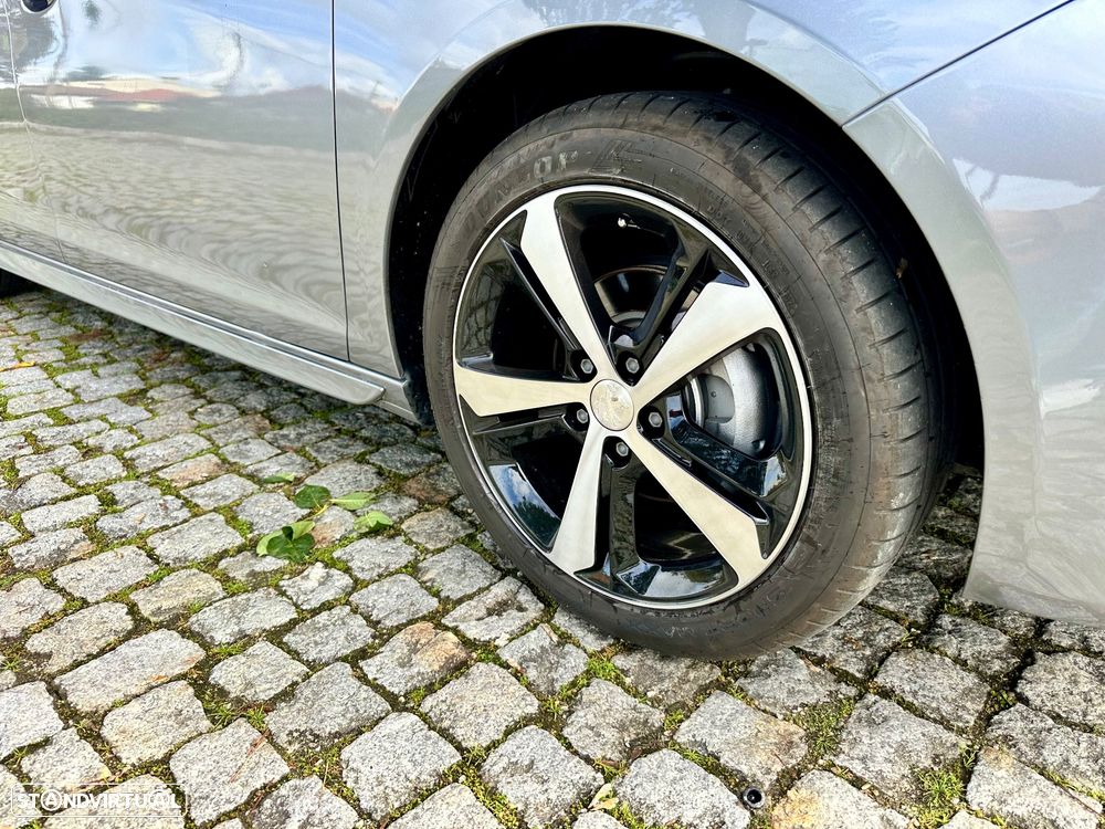 Peugeot 308 SW 1.5 BlueHDi GT EAT8 - 13