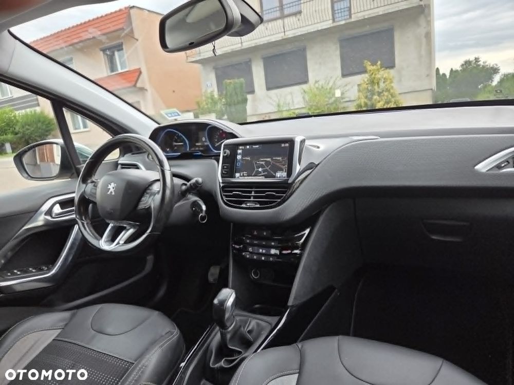 Peugeot 2008 PureTech 82 Allure - 5