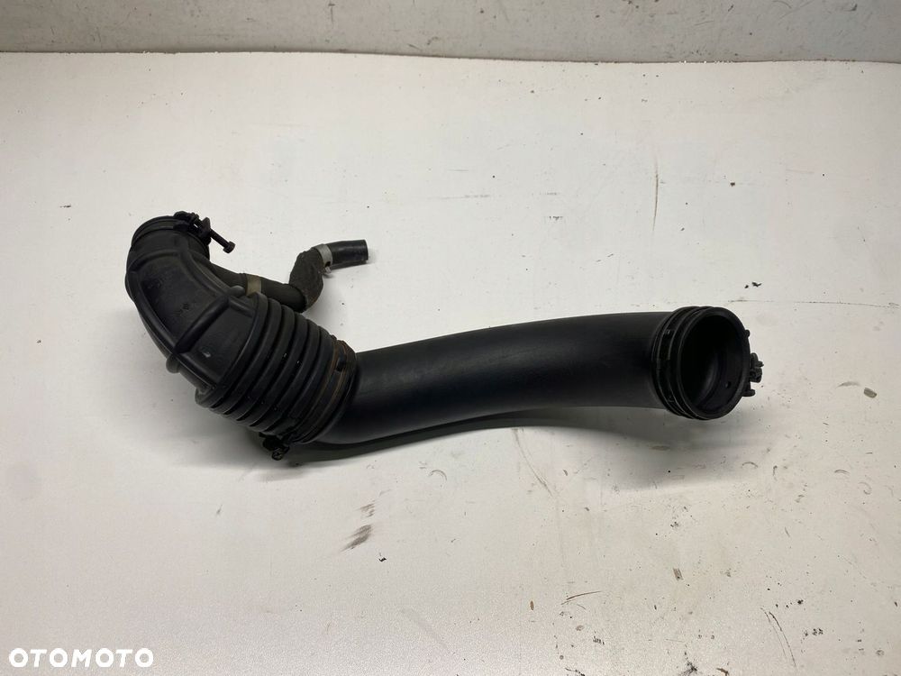 PRZEWÓD POWIETRZA HYUNDAI I20 II 1.4 CRDI D4FC 28140-C8400 14-19 - 1