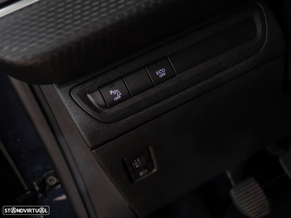 Peugeot 2008 1.2 PureTech Signature - 20