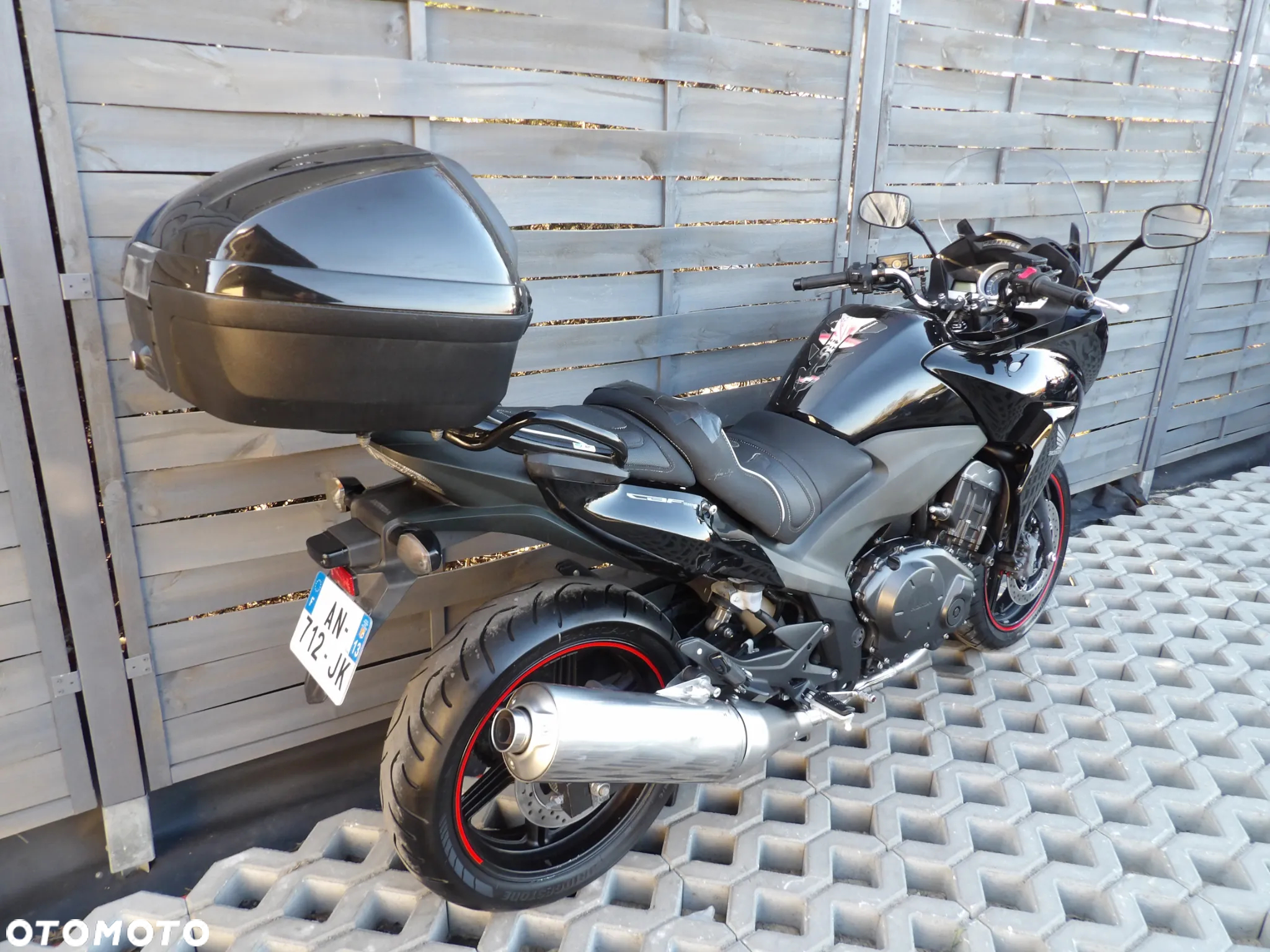 Honda CBF - 4