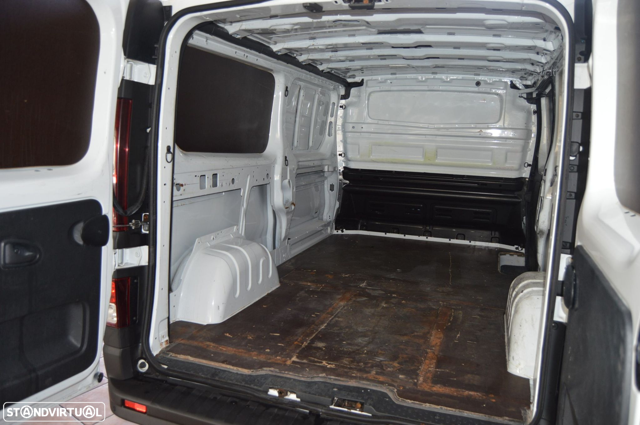 Opel Vivaro 1.6 CDTi L2H1 2.9T - 7