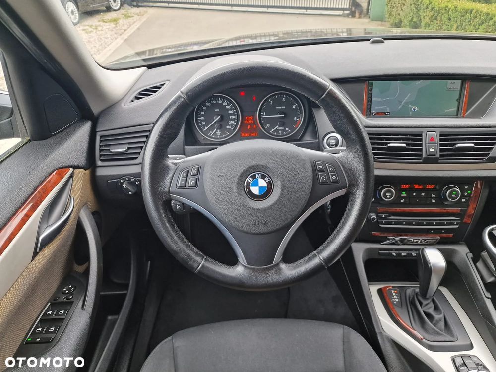 BMW X1 xDrive18d Sport Line - 27